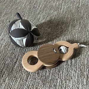 Lovevery batting ring and contrast ball / brand new